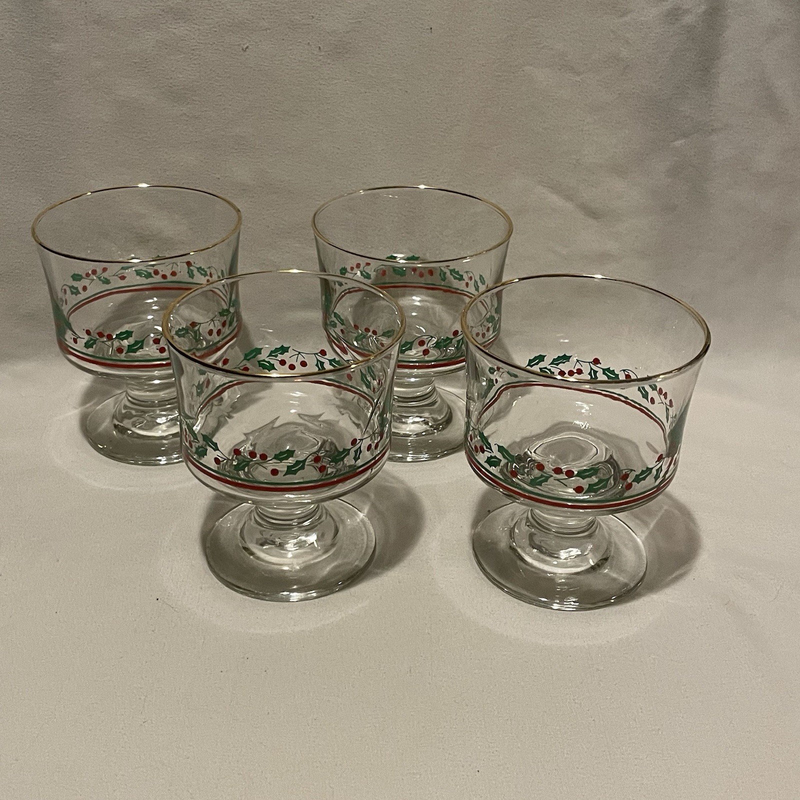 Vintage Set of 4 Arby\'s Christmas 1980s Short Dessert Glass Gold Rim Holly Berry