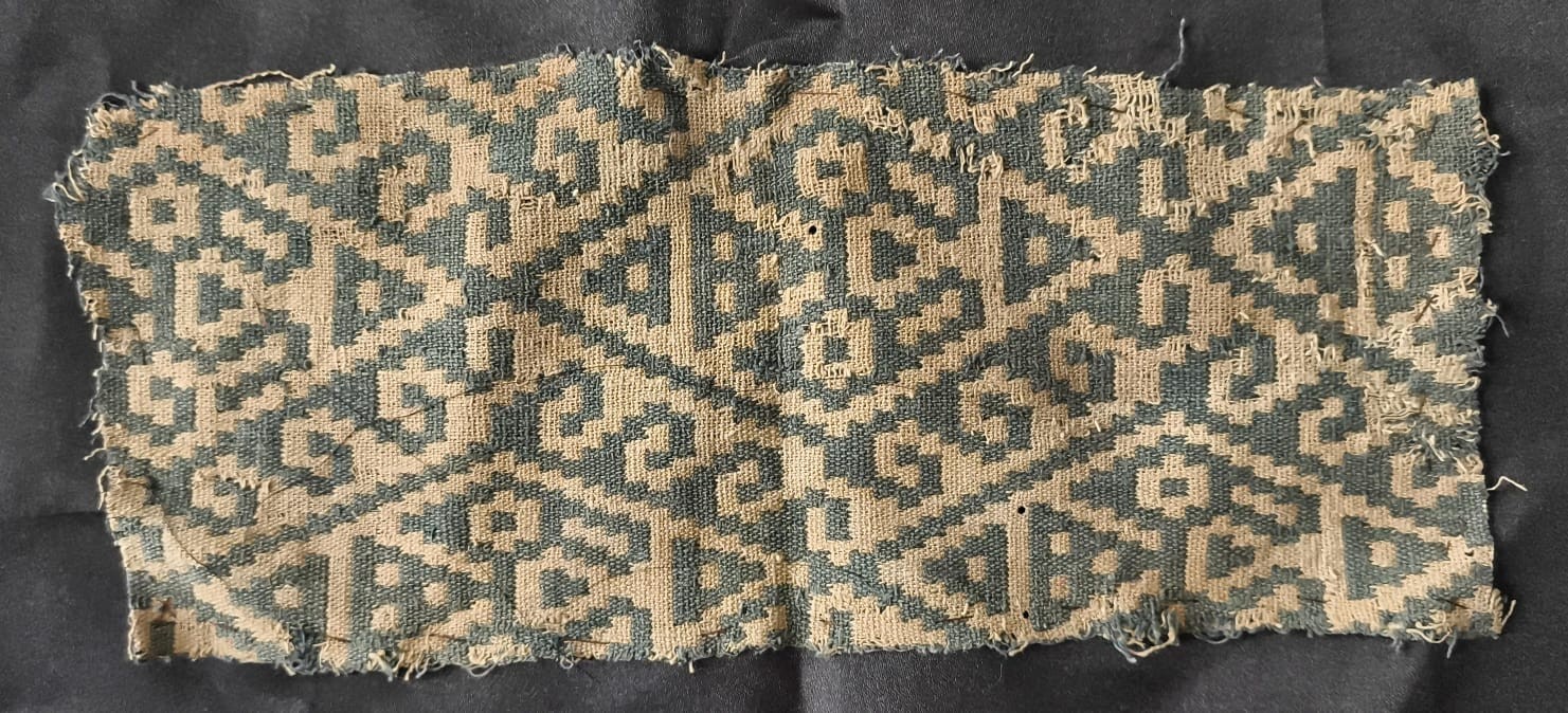 TEXTIL FRAGMENT - CHANCAY CULTURE ART - INTERESTING DESIGN