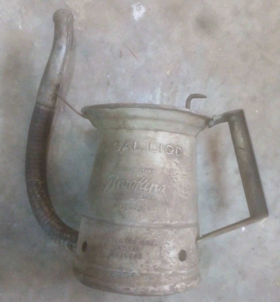 VINTAGE BROOKINS SERVICE STATION EQUIPMENT OIL CAN 1 QUART,USED