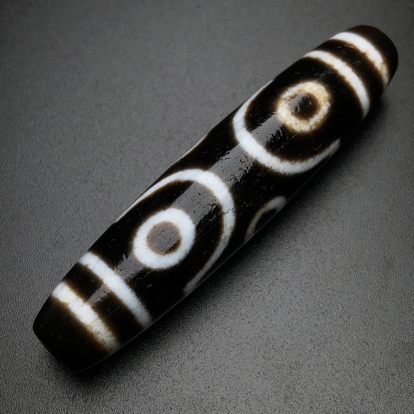 Rare Tibetan Buddhism Agate 6 Eyes Totem Dzi Bead Amulet Necklace Pendant G695