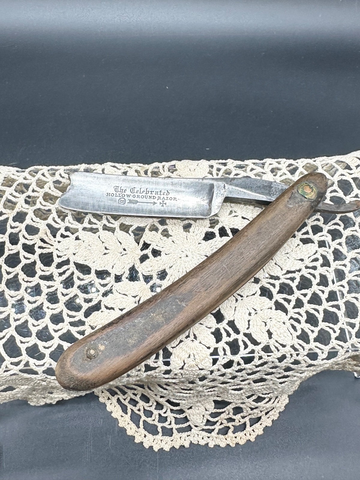 Antique Wade & Butcher Sheffield England The Sheffield Hollow Ground Razor