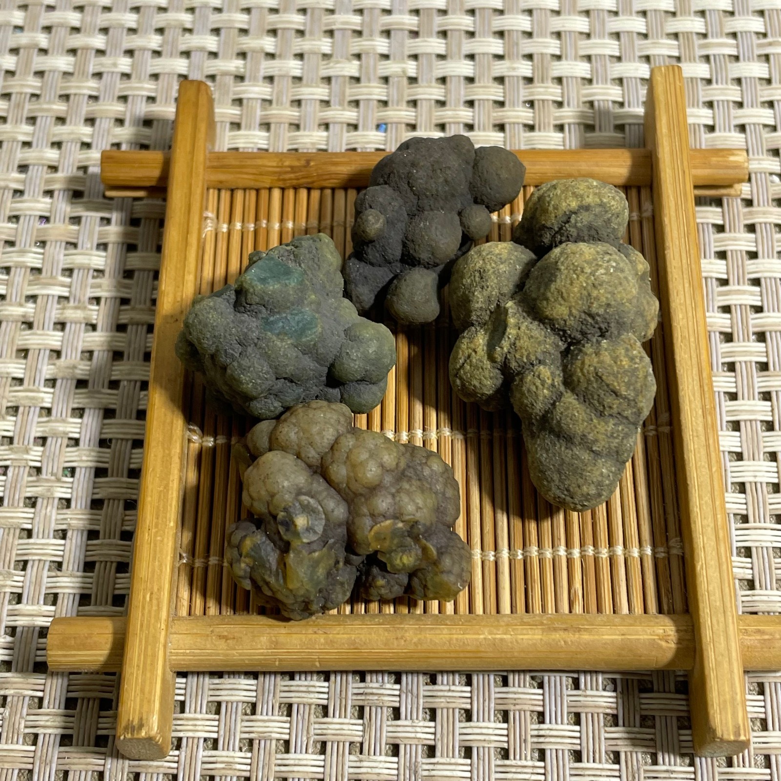 4pc 47g  rare high-quality grape agate rough mineral sample