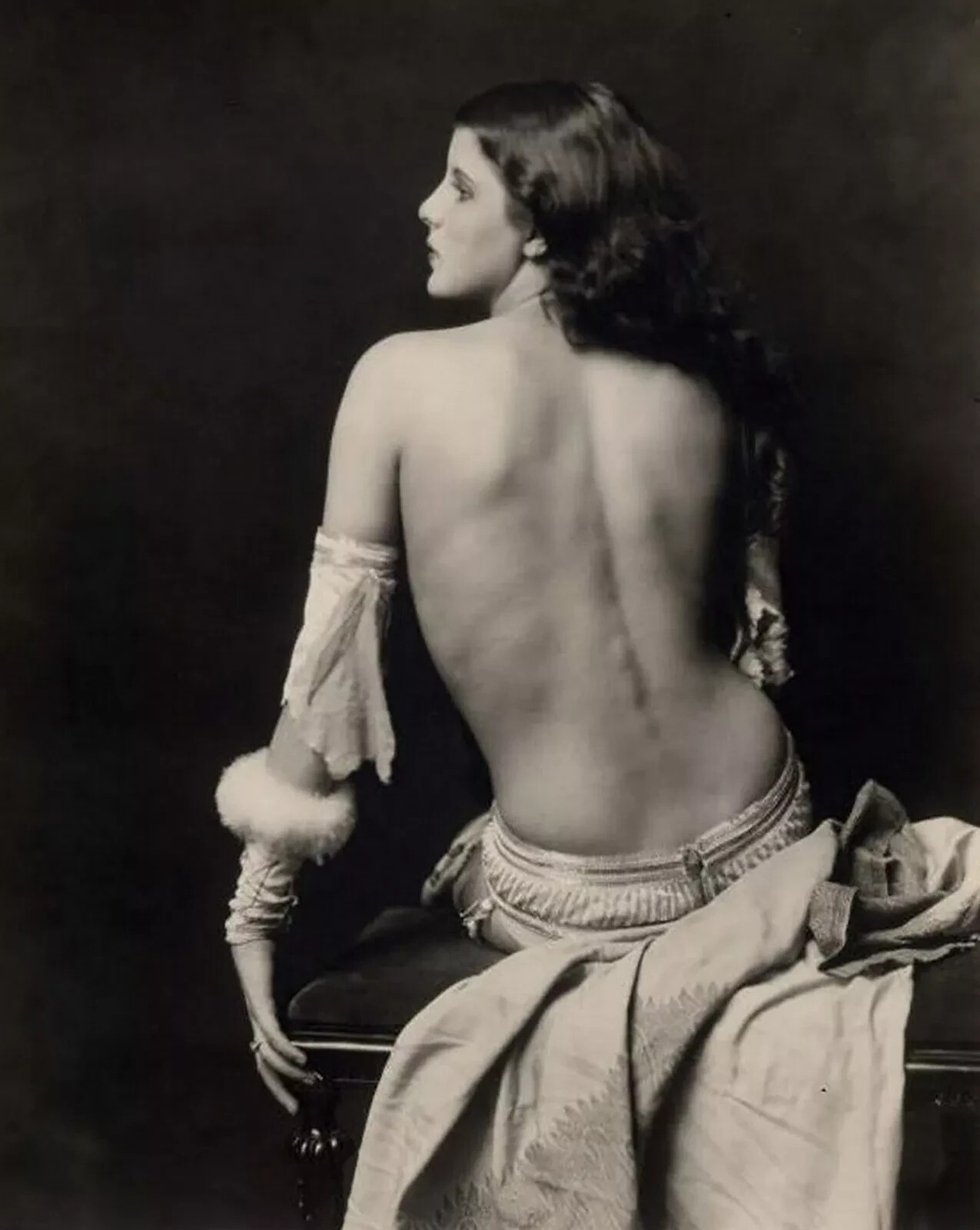 1923 Ziegfeld Girl GRACE MOORE Classic Portrait Picture Photo 5x7 1923 Ziegfeld Girl GRACE MOORE Classic Portrait Picture Photo 5x7