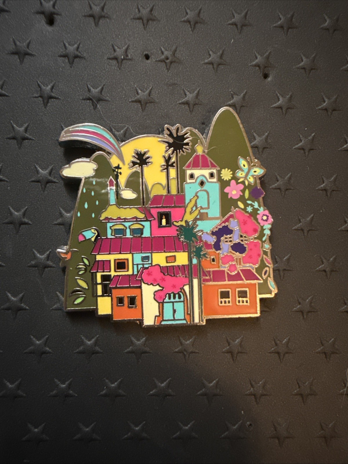 Disney Encanto Mystery Pin The Madrigal House Casita 