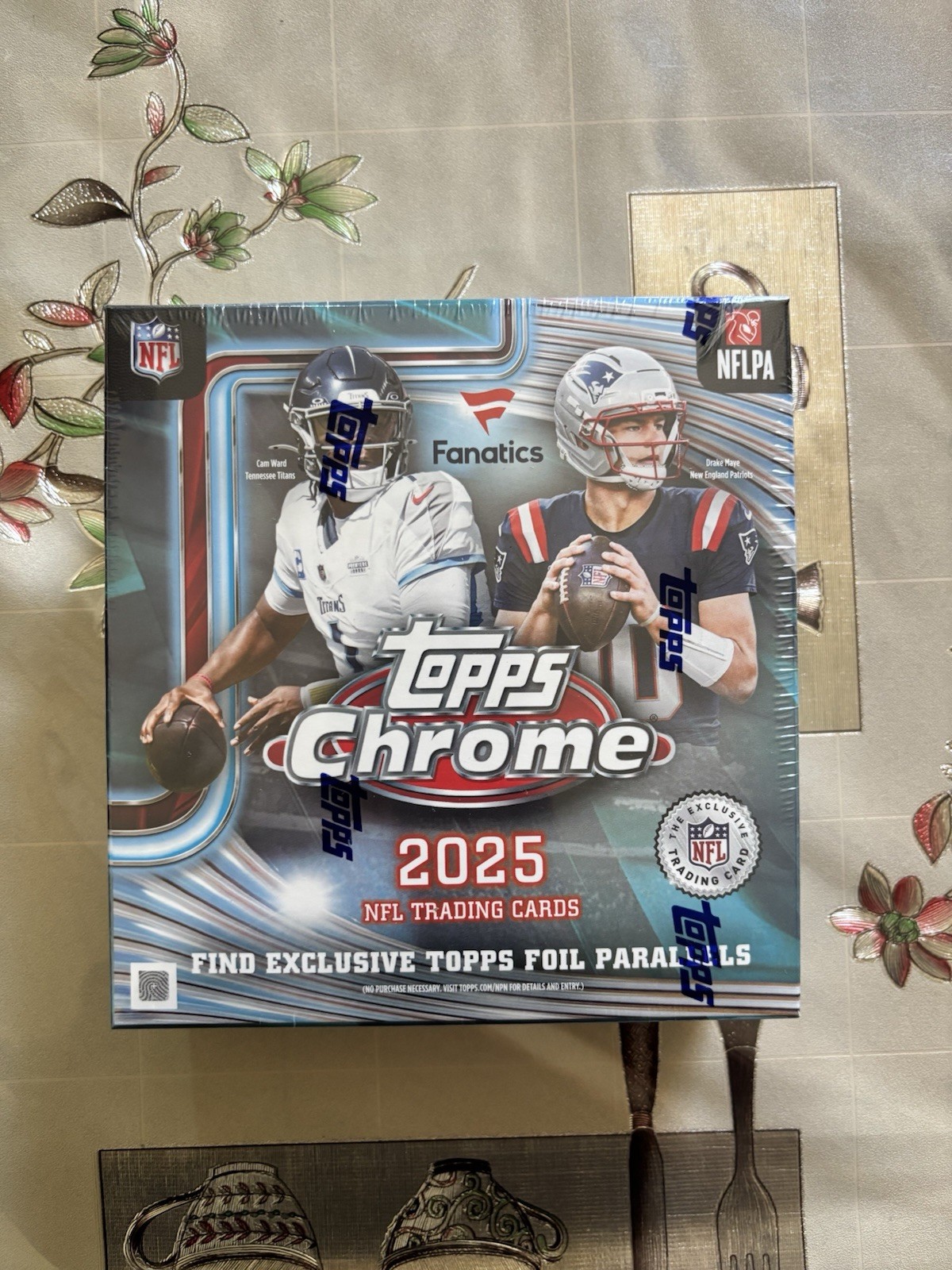 2025 Topps Chrome NFL Football Sealed FANATICS EXCLUSIVE Mega Box - New / Sealed