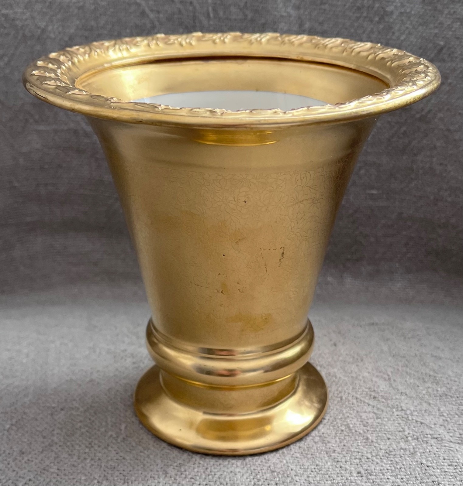 Beautiful Vintage Pickard Style Gold Embossed China 6