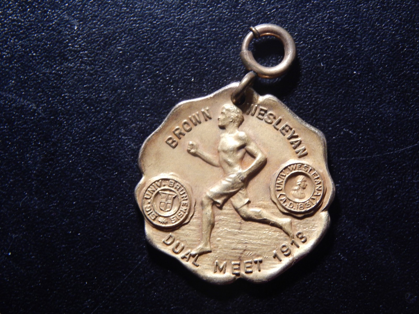 1918 Vintage Brown Wesleyan Dual Meet Throwing Discus Medal-Very Nice - bb356cxx