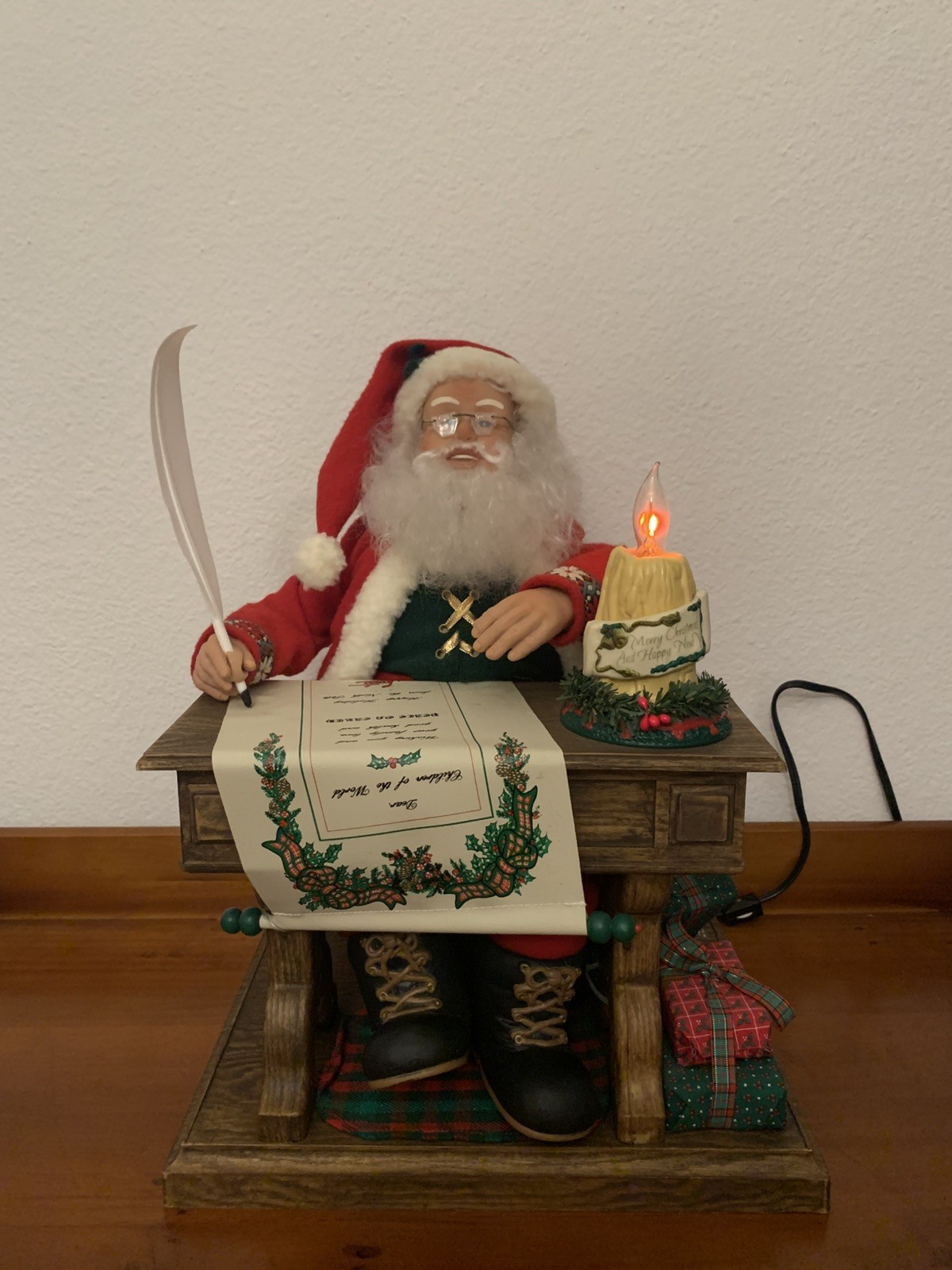 Holiday Creations Christmas Animated Santa Clause Checking His List 1994 READ Holiday Creations Christmas Animated Santa Clause Checking His List 1994 READ