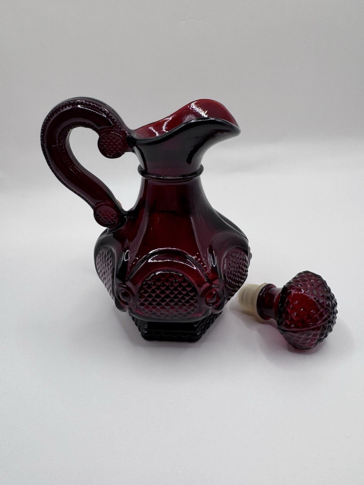 Avon Cape Cod Ruby Red Glass Cruet Bottle Decanter w/ Stopper Vintage-Empty Avon Cape Cod Ruby Red Glass Cruet Bottle Decanter w/ Stopper Vintage-Empty