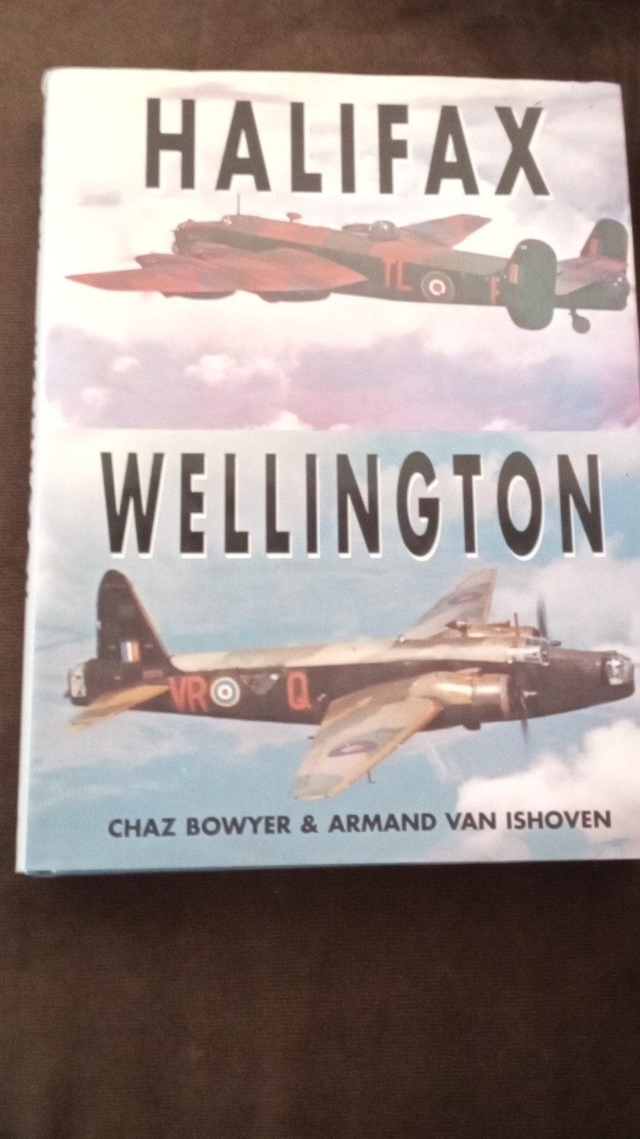 Halifax Wellington & Halifax at War WWII British Aircraft Militaria Books Halifax Wellington & Halifax at War WWII British Aircraft Militaria Books