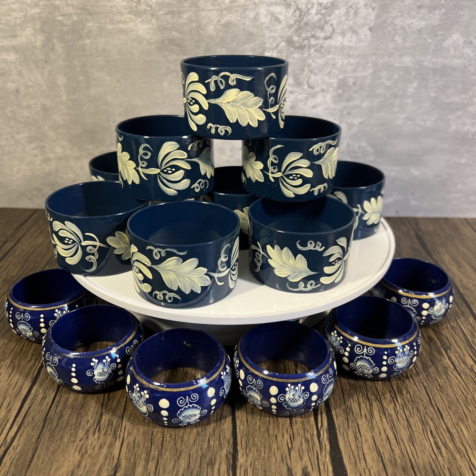 Vtg Blue & Off White Handpainted  Wood Lacquer Napkin Rings Set Of 9 & 6