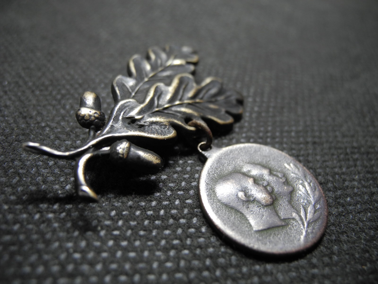 German WW1 patriotic badge 1914. Two Kaisers (Franz Joseph I and Wilhelm II).