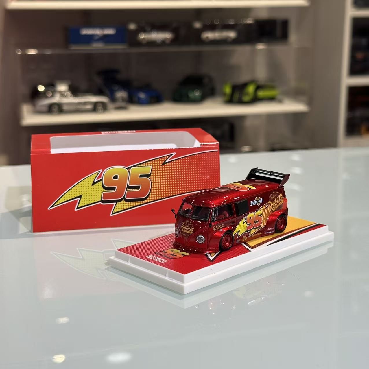 1:64 Scale T1 Lightning McQueen Metallic Red Livery Diecast Alloy Car Model