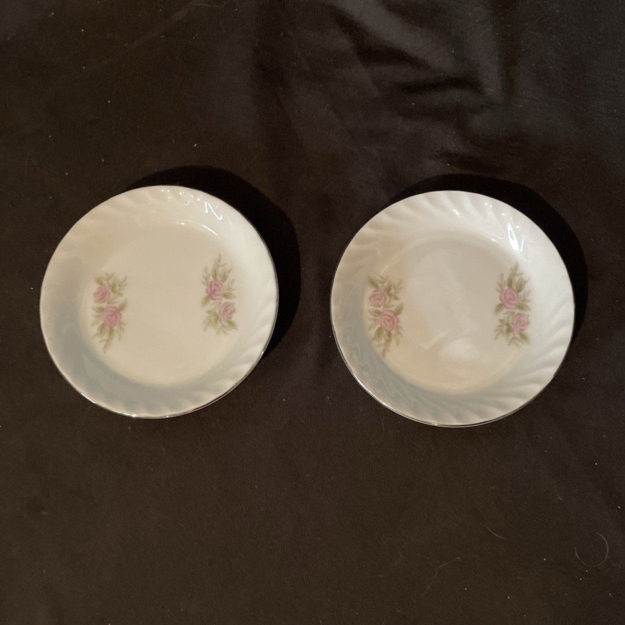 Set Of 2 Vintage Teahouse Rose Dansico Collection Coaster Trinket 4” Diameter Set Of 2 Vintage Teahouse Rose Dansico Collection Coaster Trinket 4” Diameter