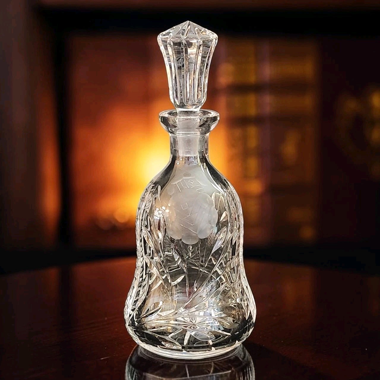 Vtg Beyer & Co. Lead Crystal Decanter Etched Frosted Roses & Leaves 9.5\ Vtg Beyer & Co. Lead Crystal Decanter Etched Frosted Roses & Leaves 9.5\