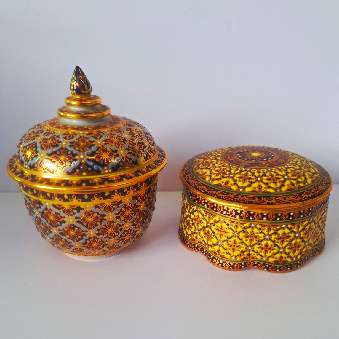 Vintage 18K Gold Benjarong Porcelain 2-Pc Set Hand Painted Thai Trinket Box Urn