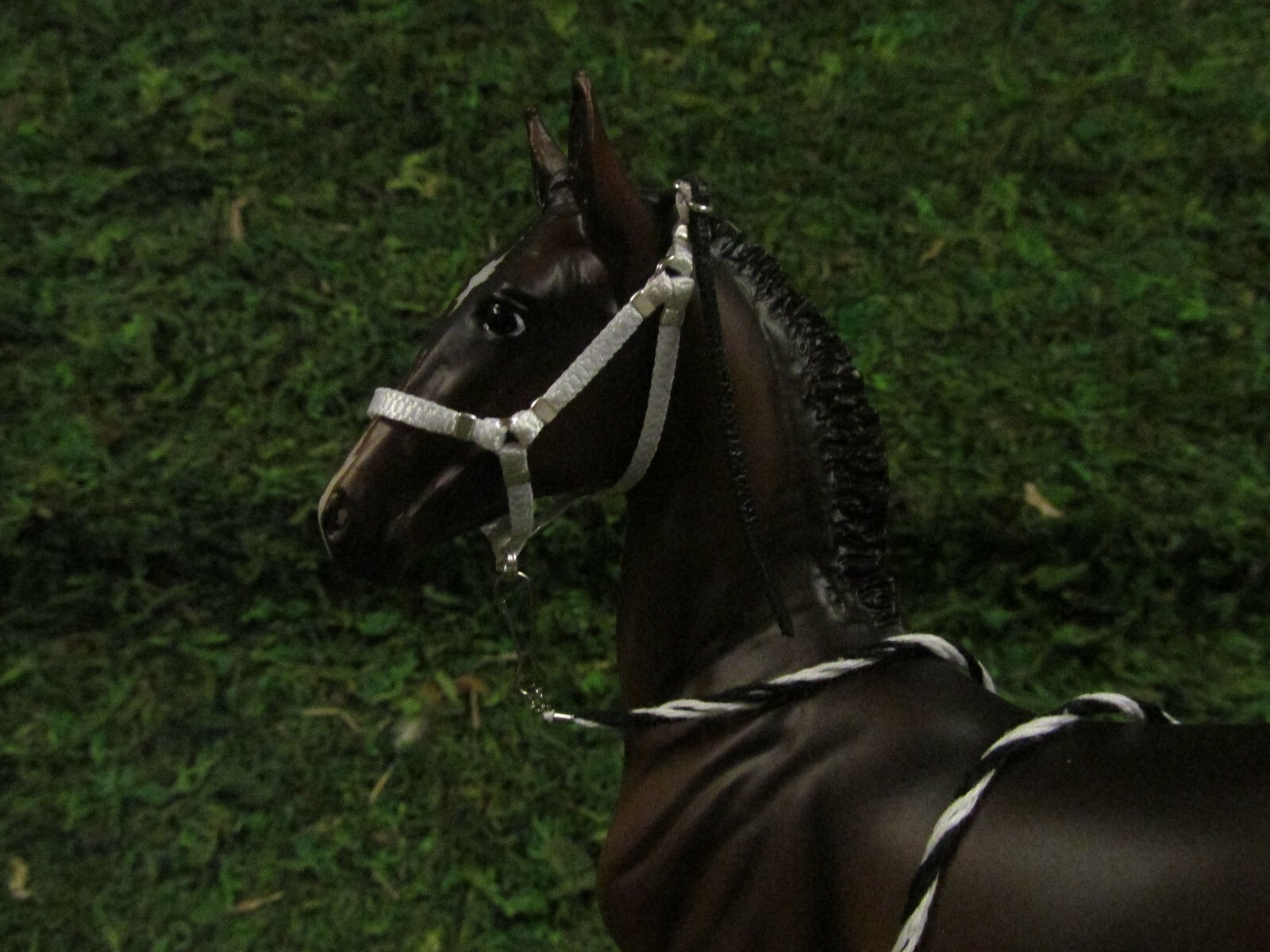 Jaapi white FOAL halter w/black leather crown w/B&W lead -fit Breyer trad foals Jaapi white FOAL halter w/black leather crown w/B&W lead -fit Breyer trad foals