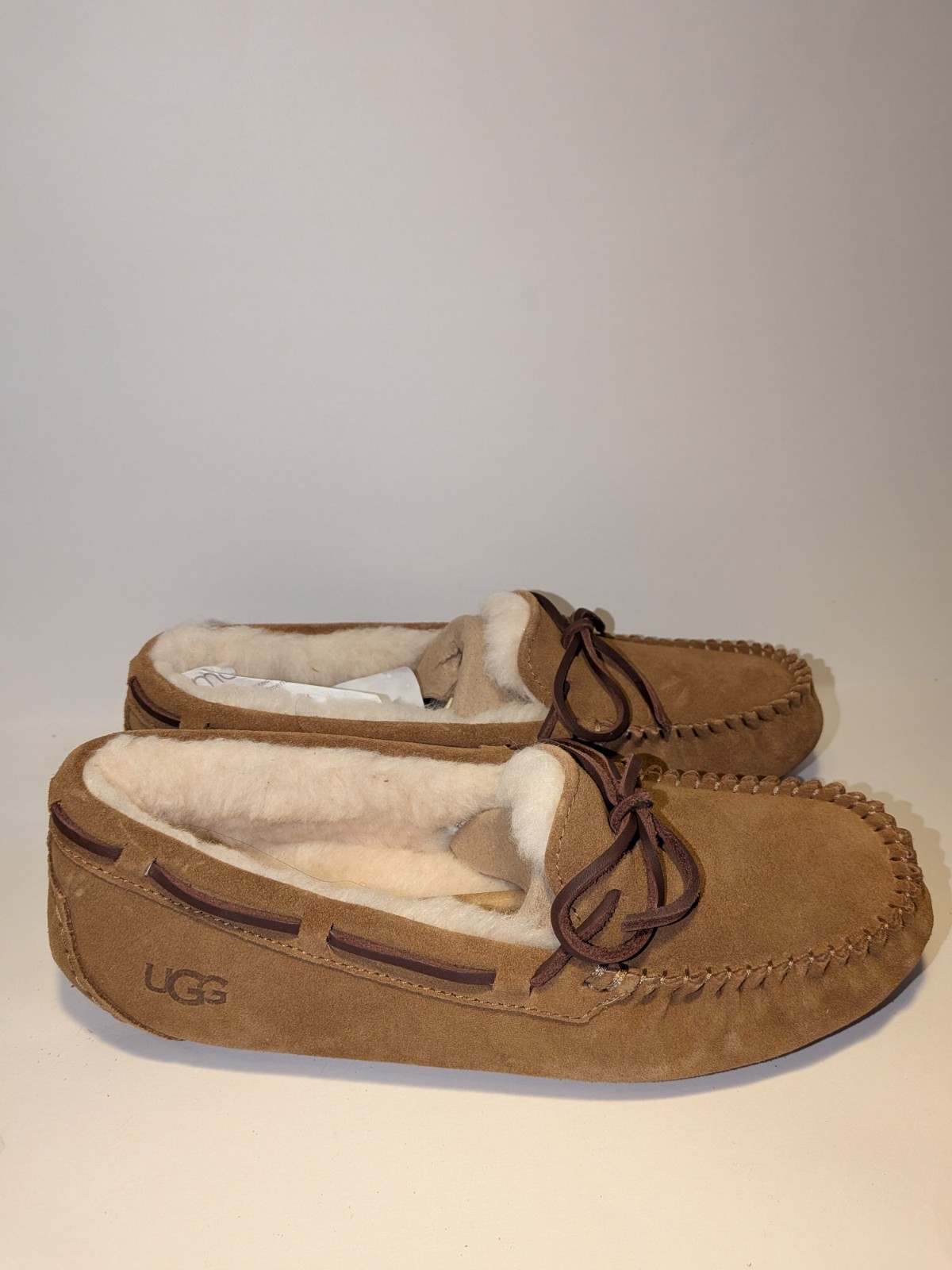 UGG Dakota Women\'s Moccasin Slippers