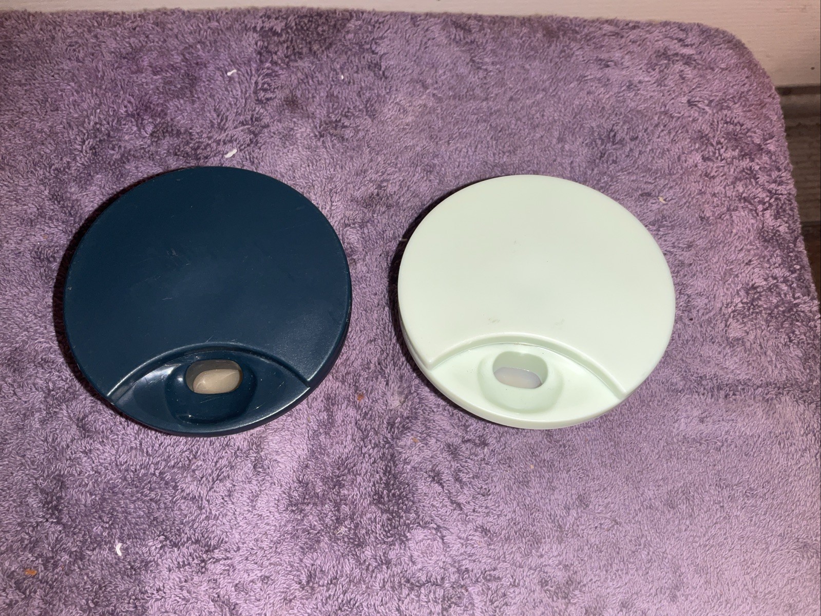 Lot Of 2 Starbucks REPLACEMENT Screw-In Coffee Tumbler Sip Twist-To-Sip Lids