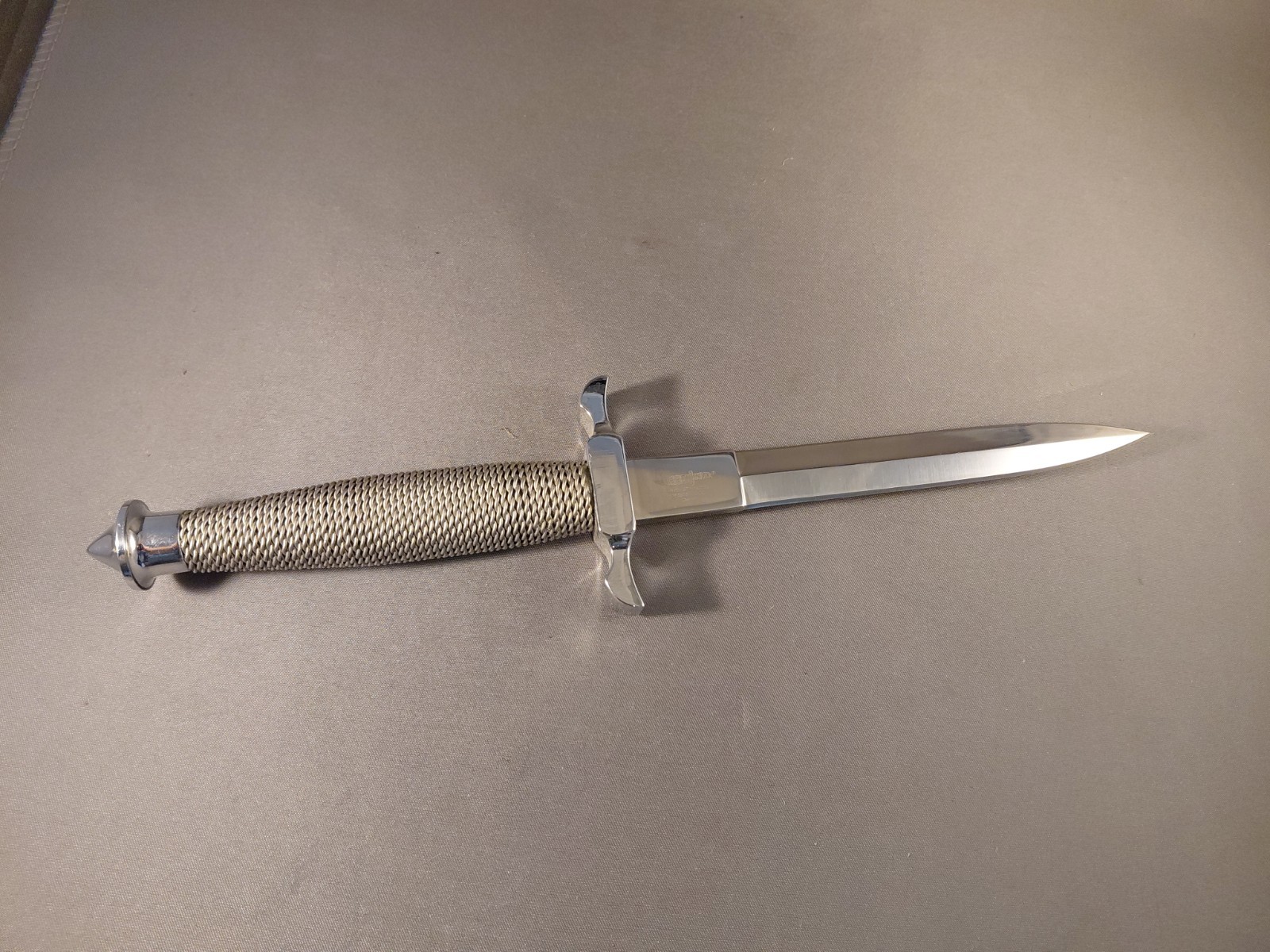 GIL HIBBEN 