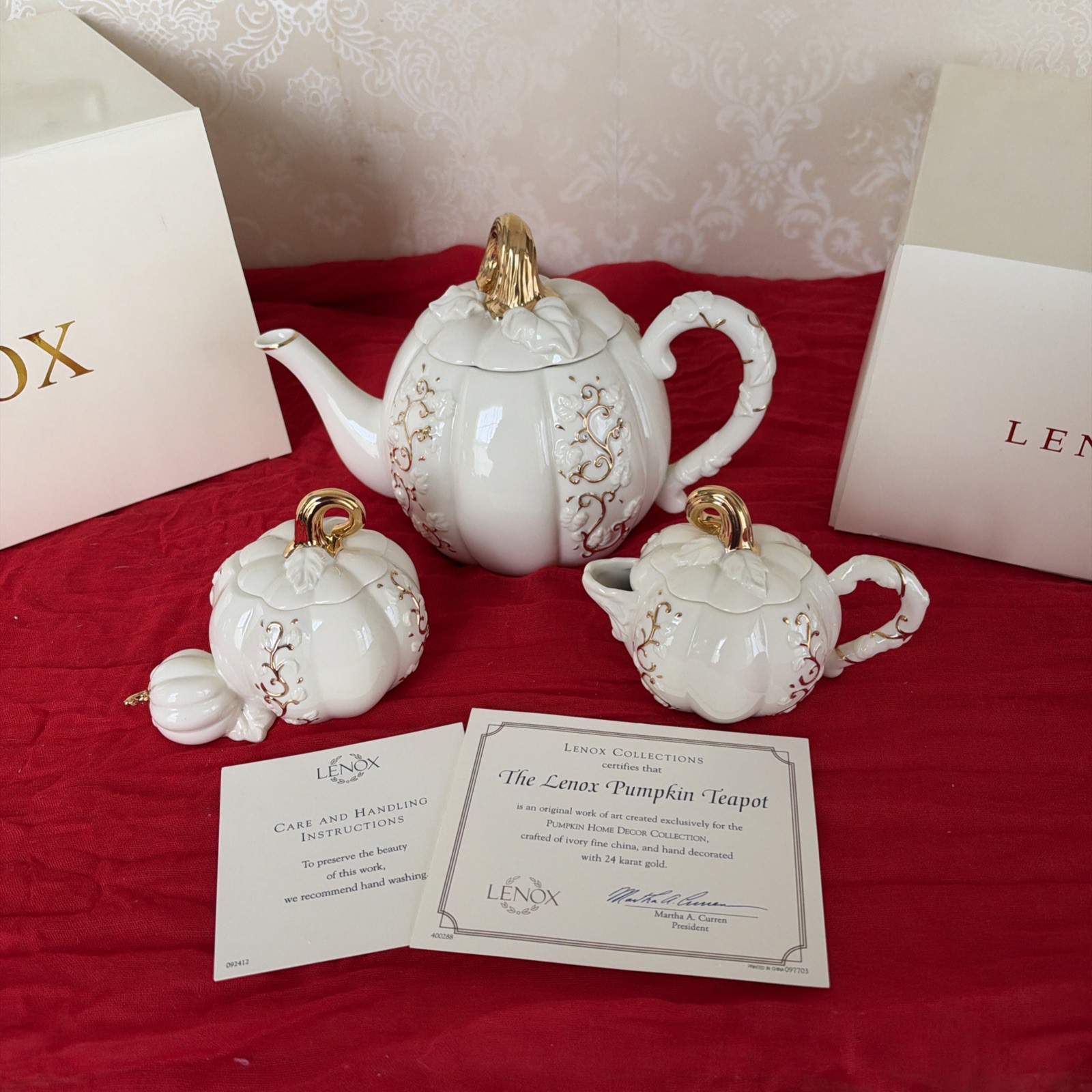 Lenox Golden Harvest Fall Pumpkin Teapot Set Creamer Sugar Bowl Ivory Gold 2004 Lenox Golden Harvest Fall Pumpkin Teapot Set Creamer Sugar Bowl Ivory Gold 2004