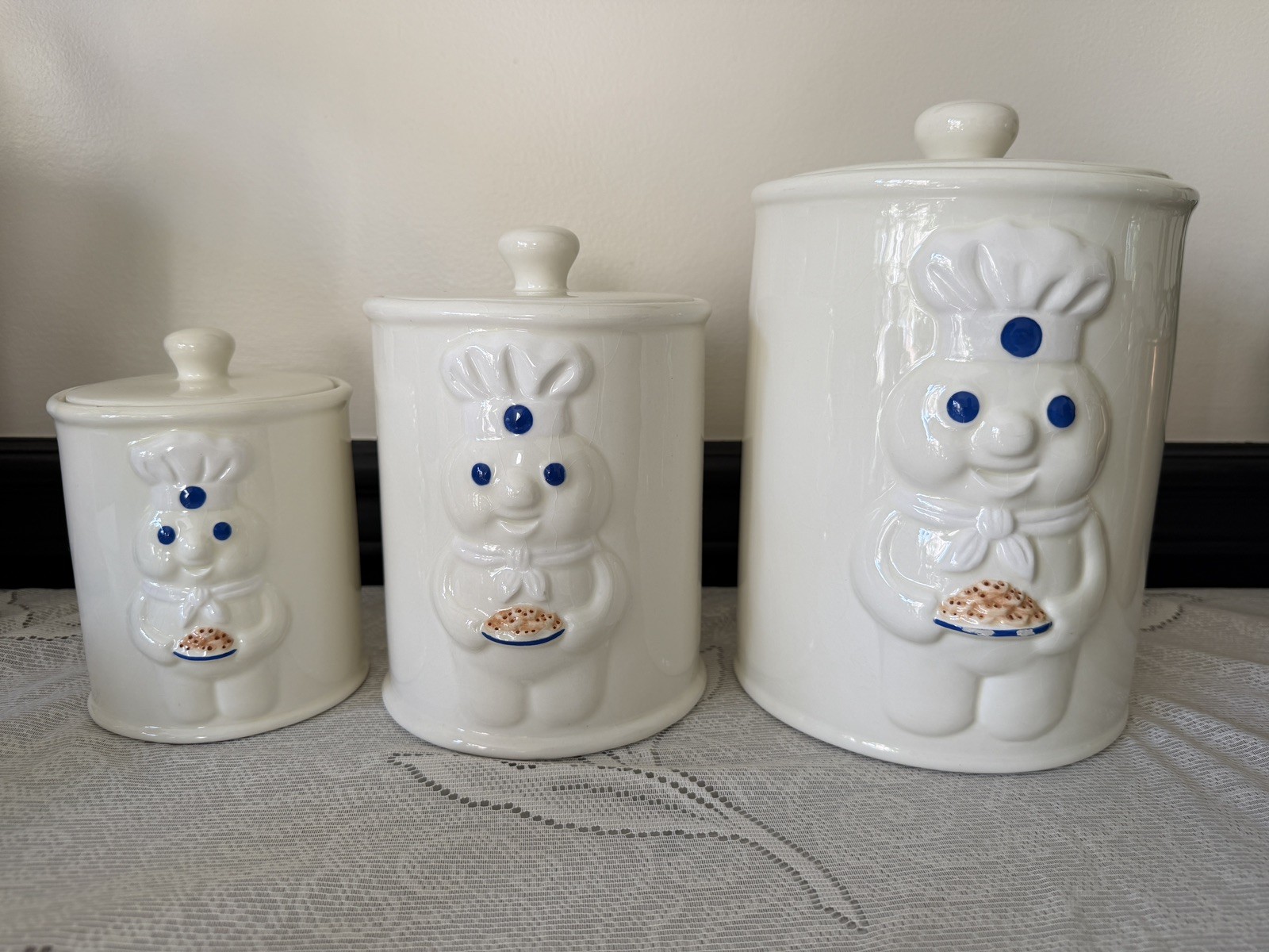 Pillsbury Doughboy 3 Piece Canister Set in original Box 1999 NEW SEE DESCRIPTION Pillsbury Doughboy 3 Piece Canister Set in original Box 1999 NEW SEE DESCRIPTION