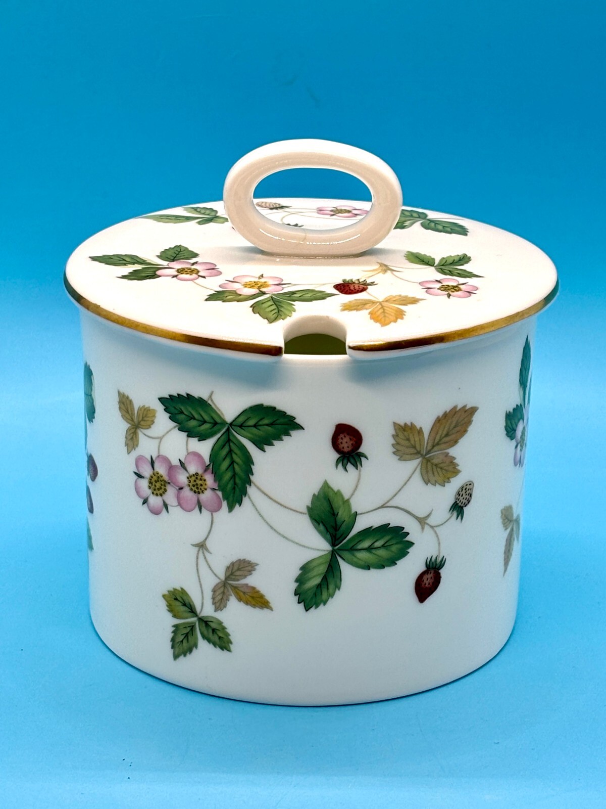 Wedgwood Wild Strawberry Jam/Preserve Covered Pot