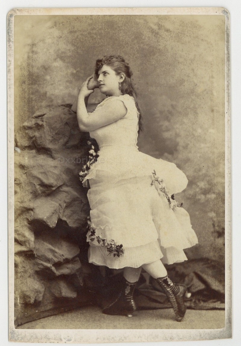 Victorian Burlesque Dancer 1880 Antique Cabinet Photo Plump Thick Chunky Woman