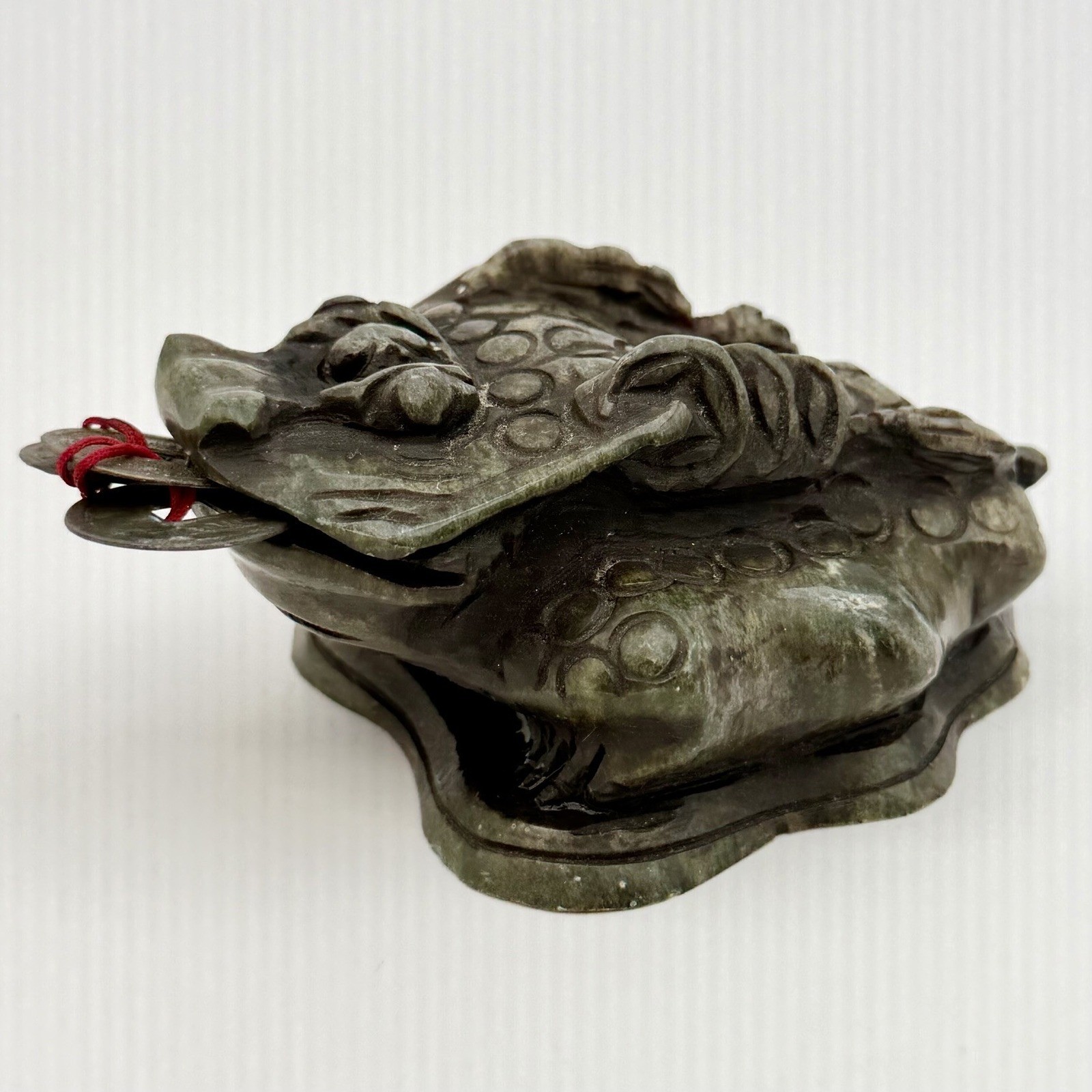 Vintage Hand Carved Stone Money Toad Figurine Three Legged Feng Shui Wealth Frog