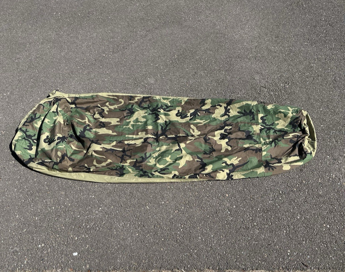 Tennier Bivy Cover Goretex Sleeping Bag USGI Woodland Camo Sack Military Tennier Bivy Cover Goretex Sleeping Bag USGI Woodland Camo Sack Military
