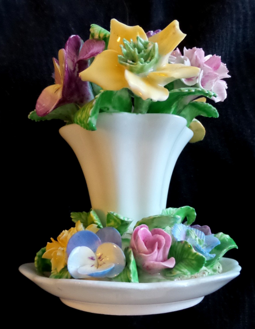 Vintage Coalport Porcelain Group of Flowers in a vase 5 Vintage Coalport Porcelain Group of Flowers in a vase 5