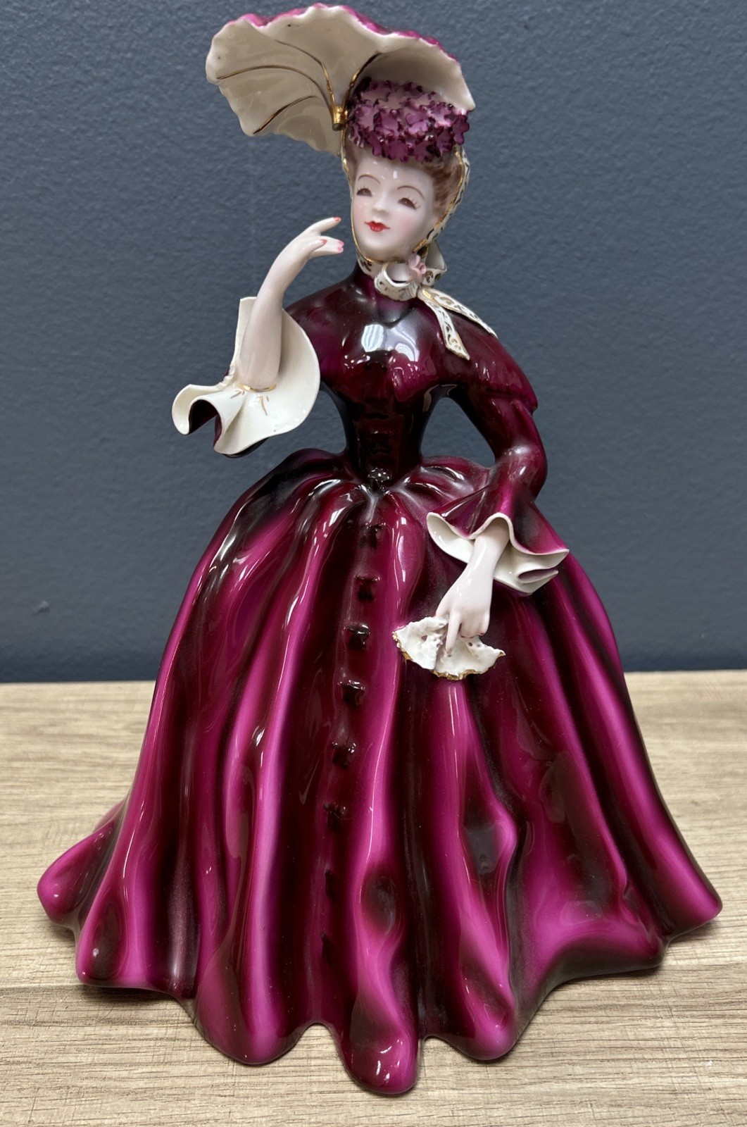 Elegant Vintage Florence Ceramics Vivian Pasadena CA 10\