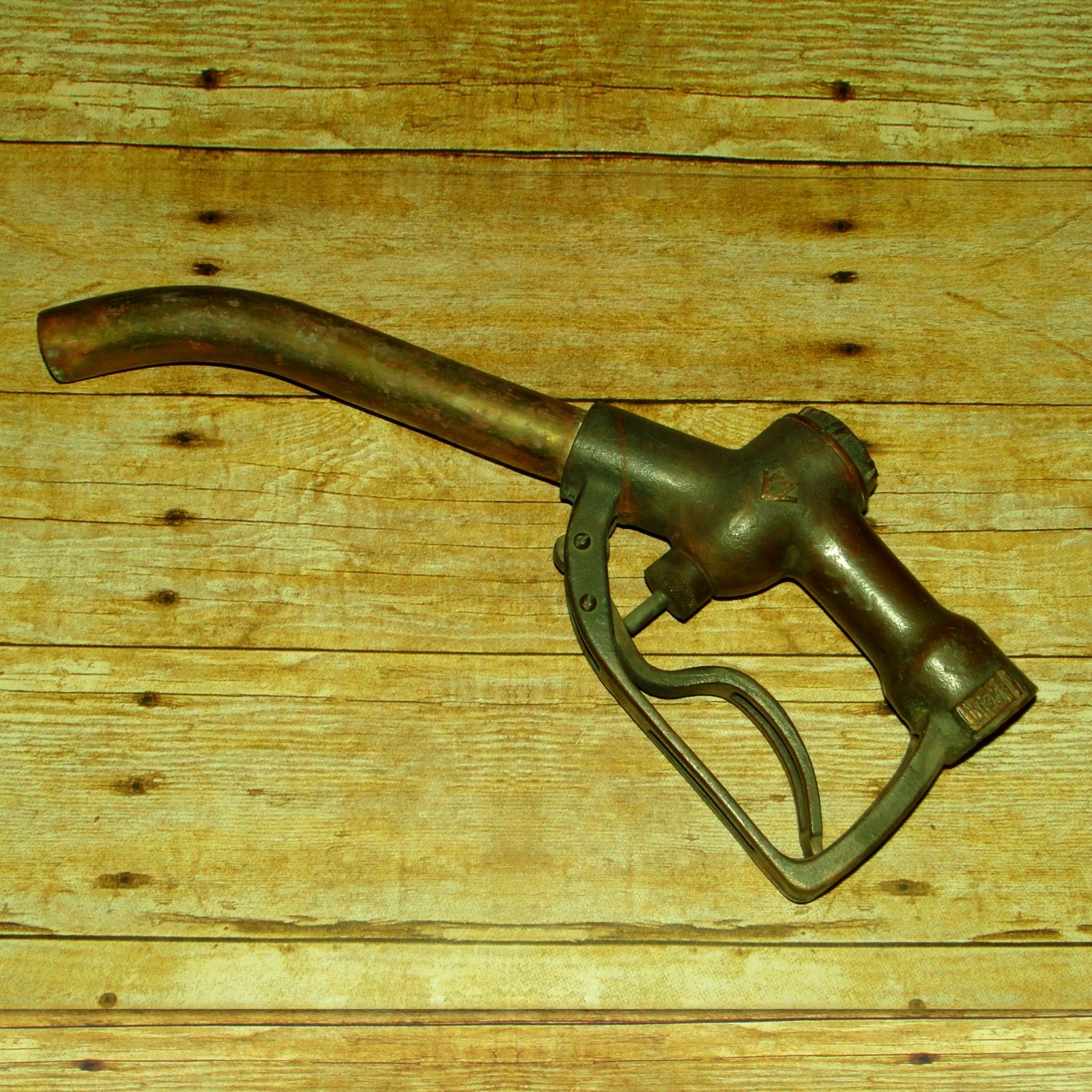Vintage Milwaukee Valve U-141 Permadisc Multi-Speed Brass Gas Pump Handle Nozzle