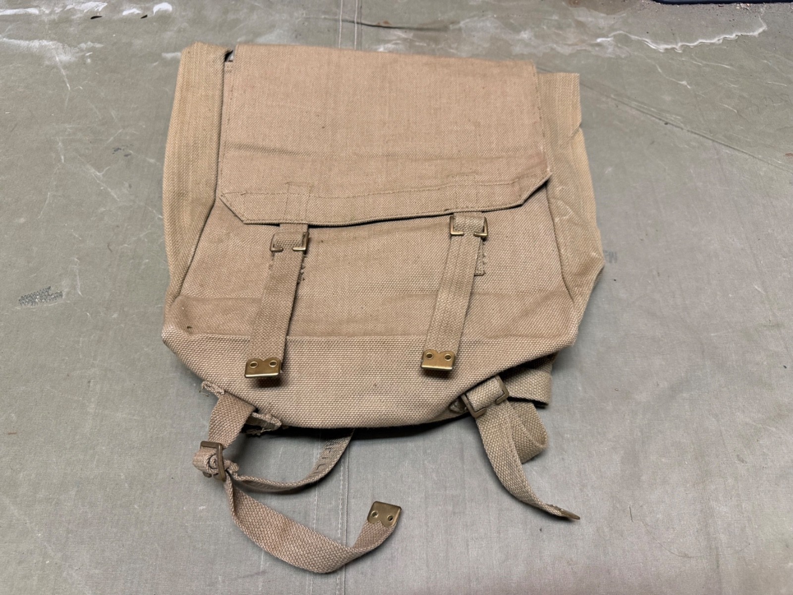 ORIGINAL WWII BRITISH CANADIAN P1937 LARGE FIELD PACK BACKPACK & STRAPS