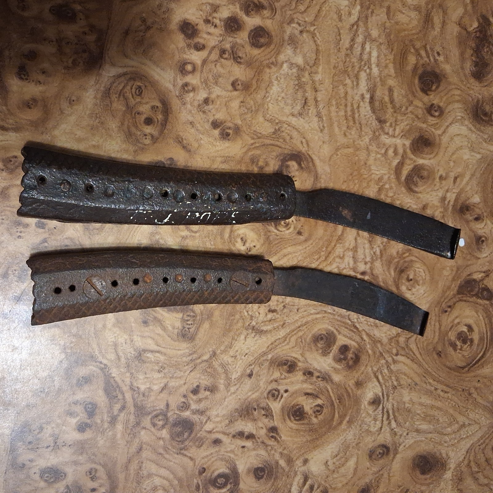 LOT OF 2 ANTIQUE T.J. POPE FARRIER\'S HOOF KNIFE HORSE TOOLS PAT. SEP 12 99