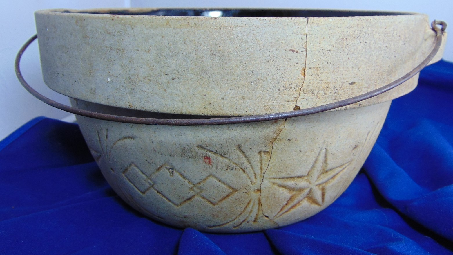 Vintage STAR Acid Proof Fire Clay Mixing Bowl With Bale