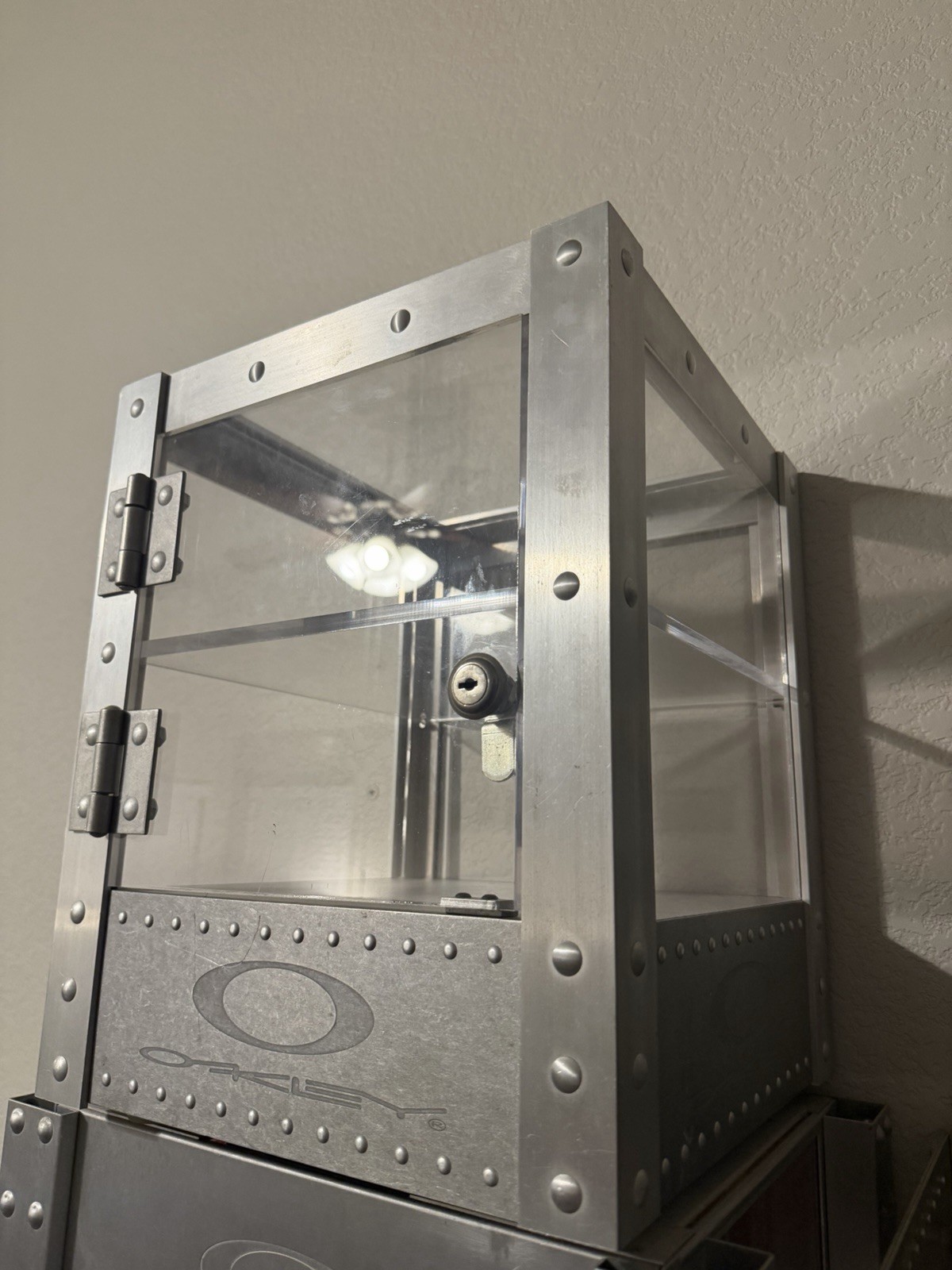 Oakley Sunglasses X-Metal Freestanding Tower Display Case, Locking With Key