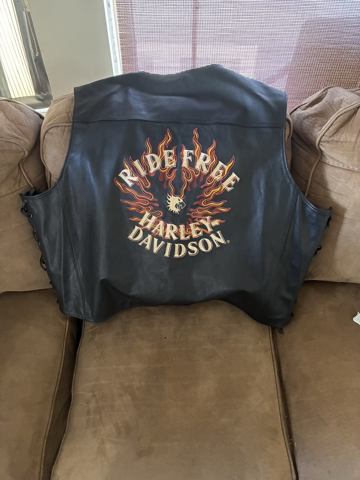 NWOT Harley-Davidson Motorcycle Flame Ride Free Black Leather Vest 4XL 98126-04