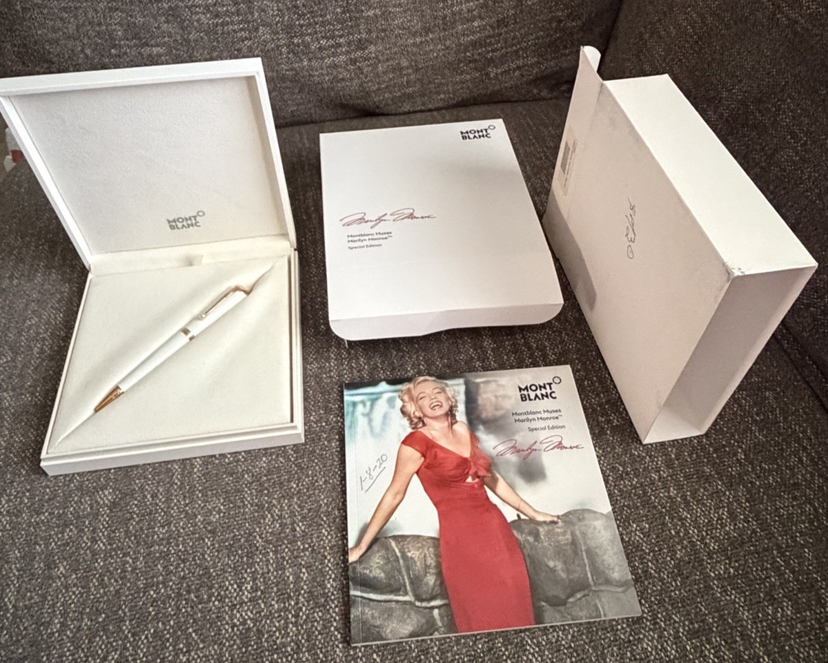 Montblanc Muses Marilyn Monroe Special Edition Pearl Ballpoint Pen - 117886 Montblanc Muses Marilyn Monroe Special Edition Pearl Ballpoint Pen - 117886