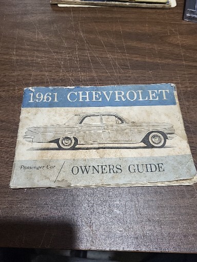 1961 Chevrolet Owners Guide \ 1961 Chevrolet Owners Guide \