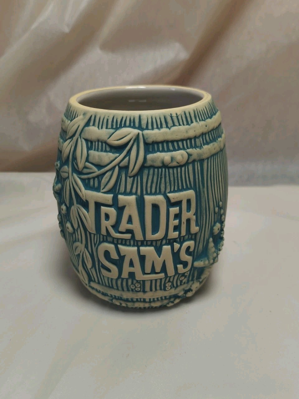 Disney Trader Sam\'s 4th Edition Shipwreck Rum Barrel Enchanted Tiki Bar Mug