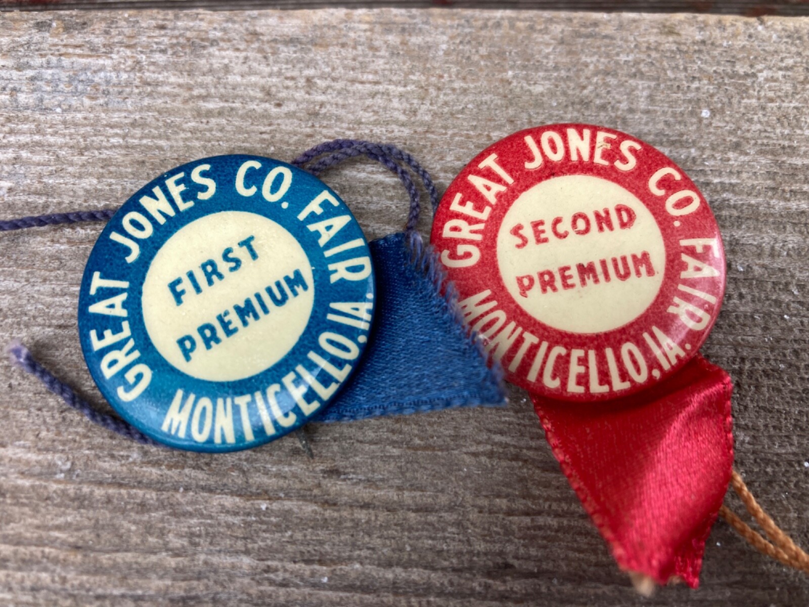 VTG GREAT JONES COUNTY FAIR MONTICELLO IOWA PREMIUM CELLULOID PINBACK BUTTONS