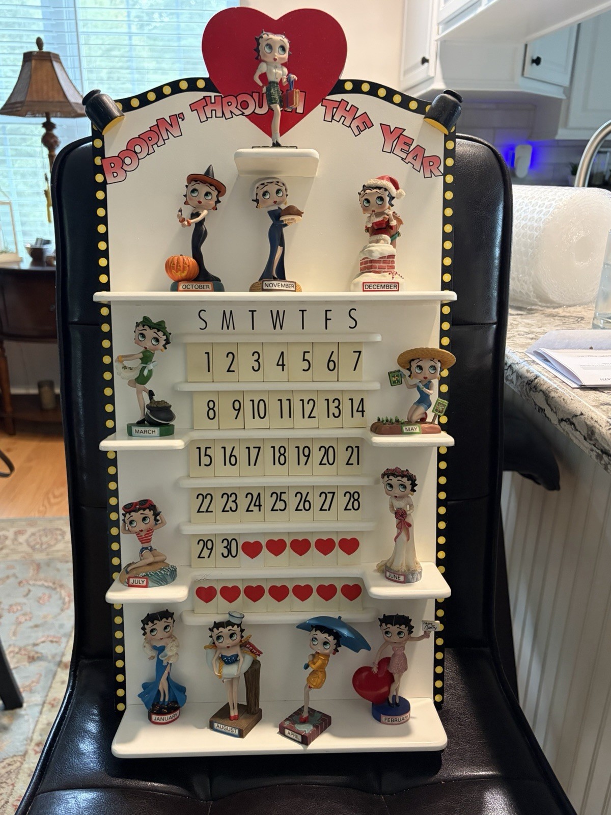 BETTY BOOP Boopin\' Through The Year Danbury Mint 12 Figurine Wall Calendar -READ BETTY BOOP Boopin\' Through The Year Danbury Mint 12 Figurine Wall Calendar -READ