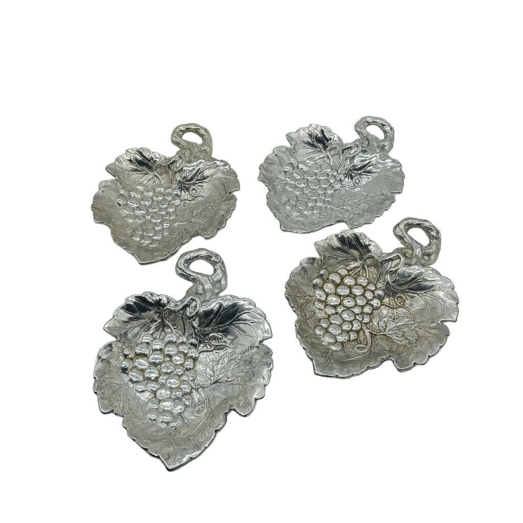 Arthur Court Aluminum Grape Leaf Coaster Set of 4 Vineyard Pattern Heavy Metal