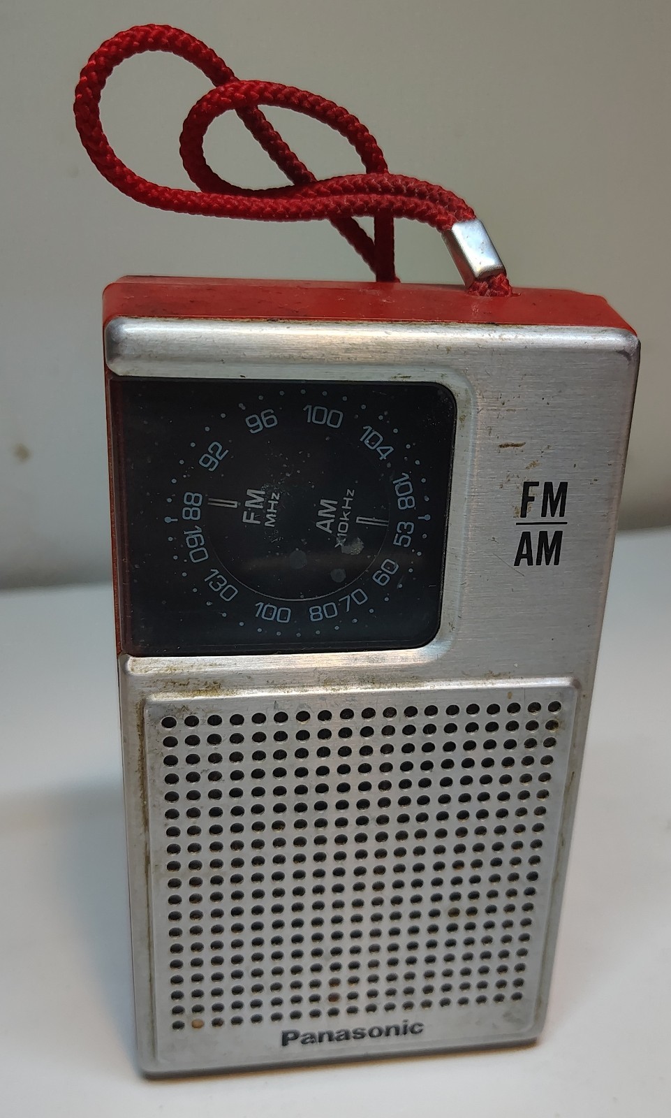 Panasonic RF-506 Transistor Radio Plays Good