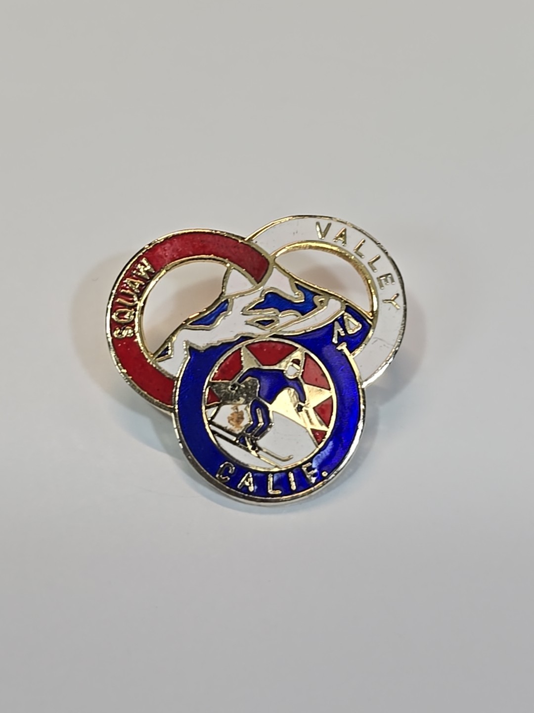 Squaw Valley Ski Badge Pin California Snow Skiing Red White & Blue Circles