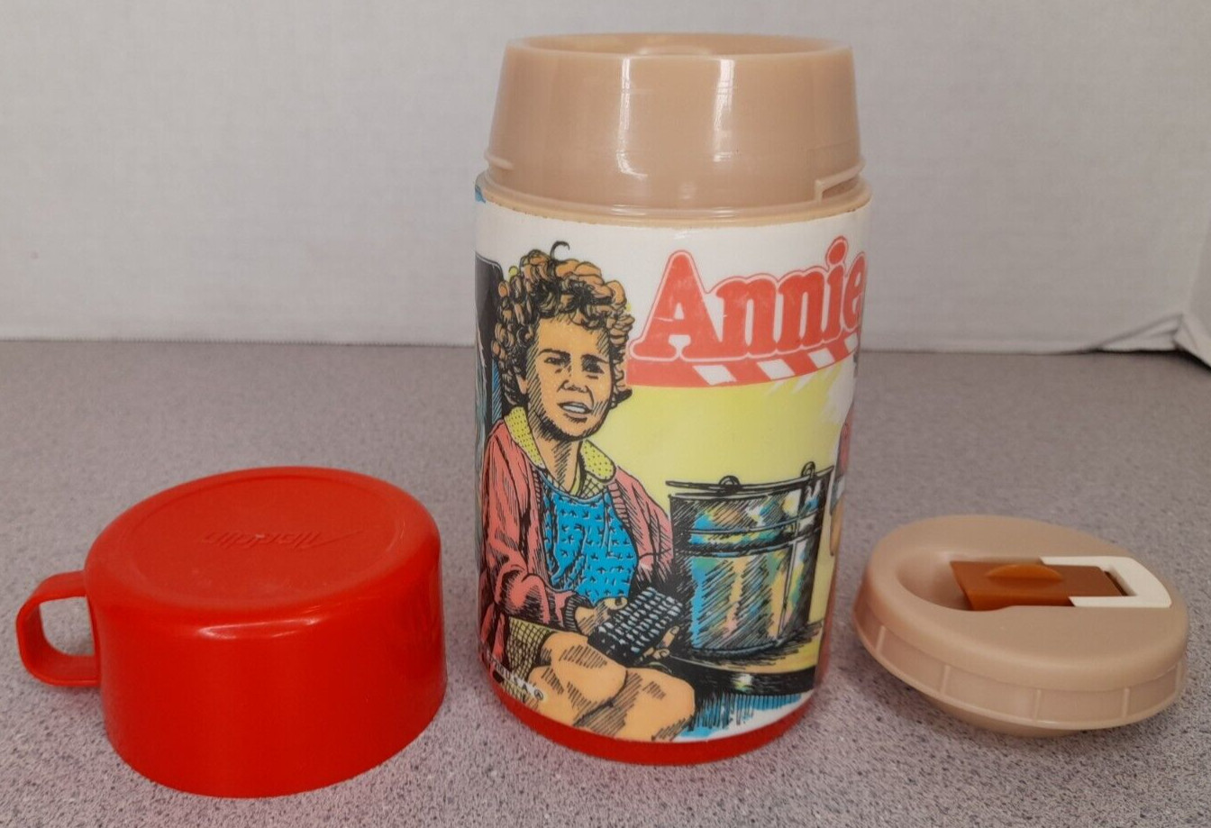 Vintage 1981 Annie Thermos Lunch Box Bottle Plastic (Orphan Annie)