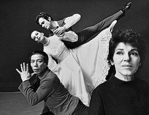 Choreographer Sophie Maslow rehearsing her dancers 1969 Dance Art Old Photo