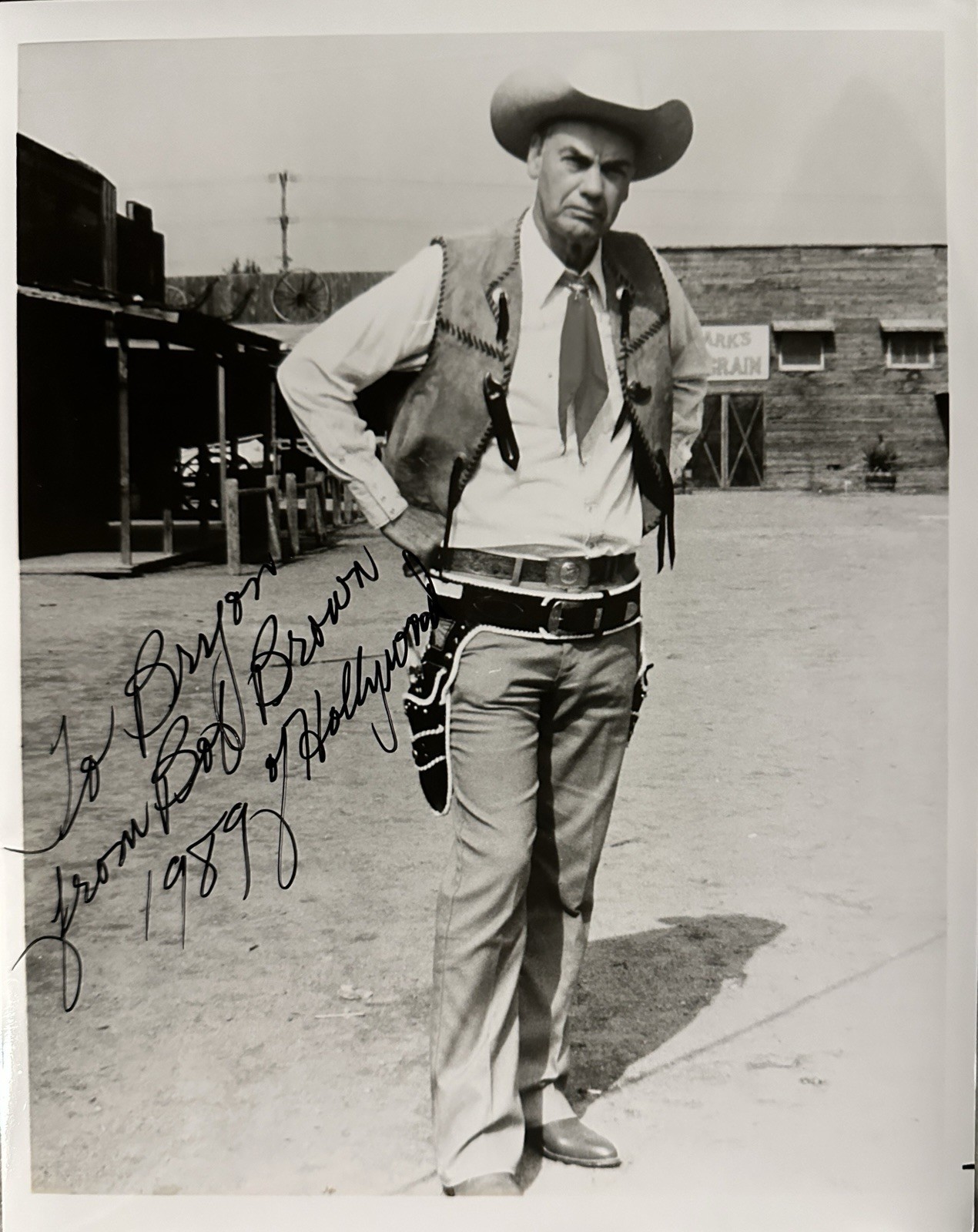 ROBERT “BOB” BROWN Signed Autographed VINTAGE 8x10 Photo..(d.2022) COA ROBERT “BOB” BROWN Signed Autographed VINTAGE 8x10 Photo..(d.2022) COA
