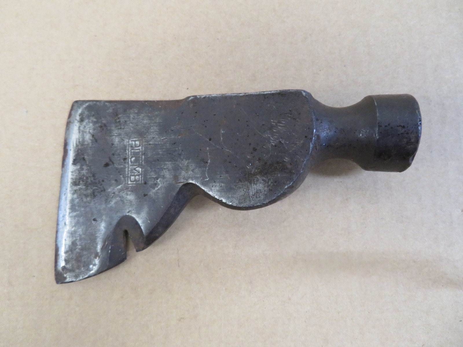 Vintage Plumb Shingling Half Hatchet 20oz Vintage Plumb Shingling Half Hatchet 20oz